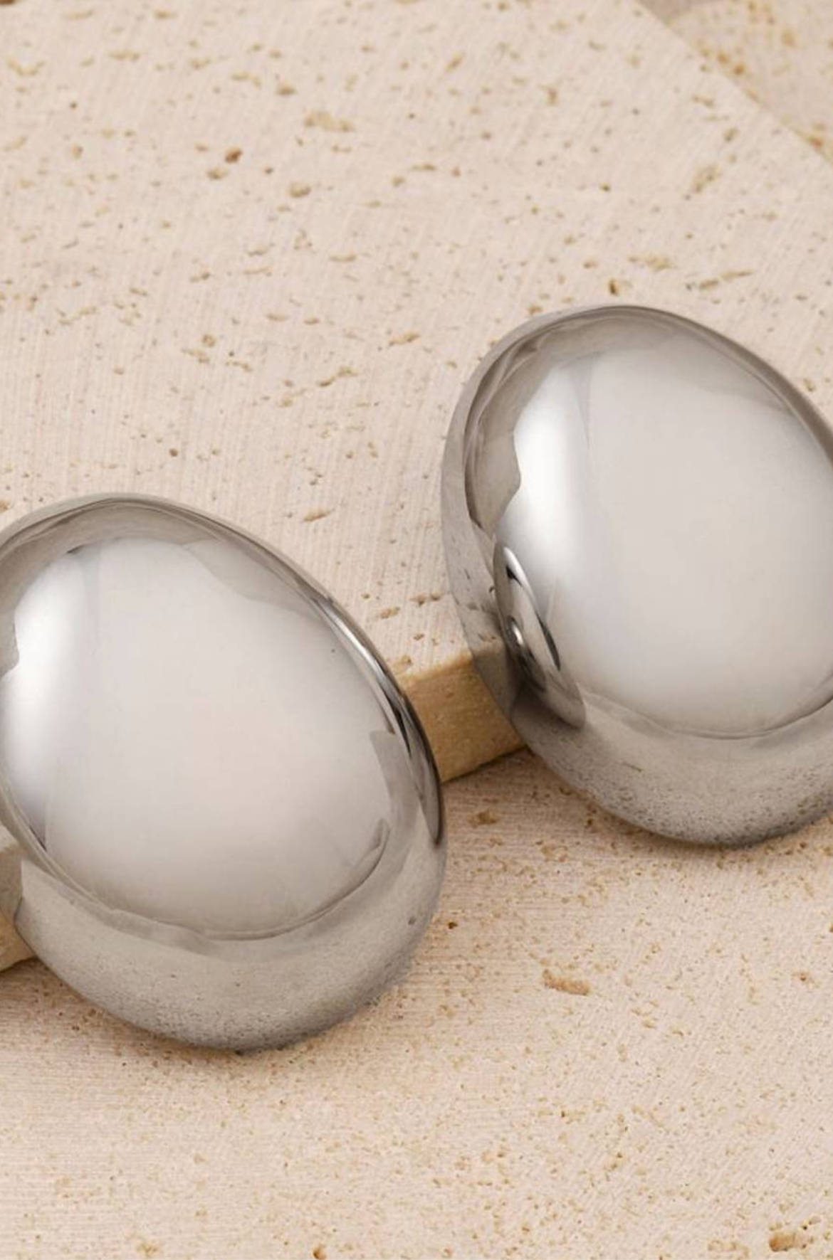 Egg studs (silver)